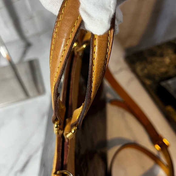 EUC Louis Vuitton Amarante Vernis Brea Bag - Picture 9 of 14